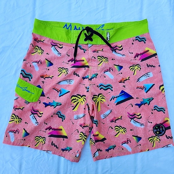 Maui and Sons Sz L Shorts - Picture 1 of 7